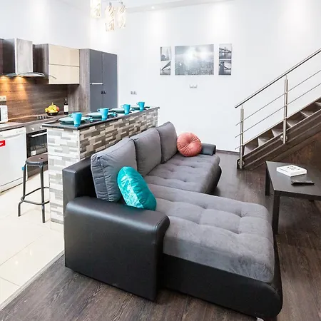 アパート The Platz